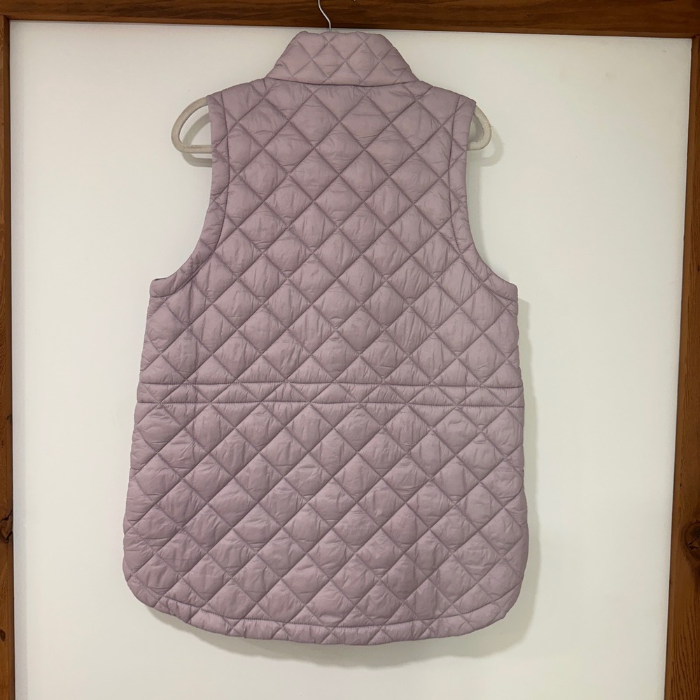 Athleta Quilted Sleeveless Puffer Vest in Pale Mauve - Picture 6 of 11